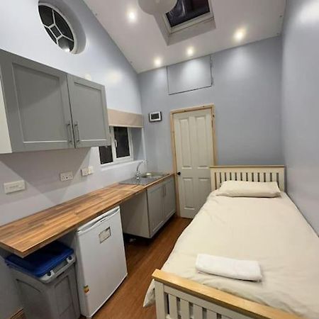 Cosy Quiet Single Studio Merton  エクステリア 写真